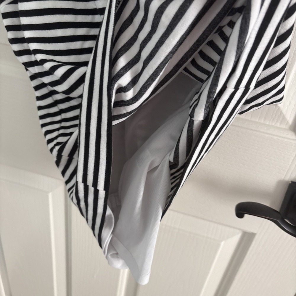 Antonio Melani Black/Ivory Striped Sheath V-Neck 3/4 Sleeve Knee Dress Size 2 - Picture 4 of 7